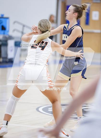 Thumbnail 3 in Republic vs Helias (The 48 Hours of Basketball) photogallery.