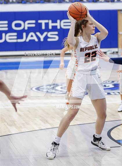 Thumbnail 2 in Republic vs Helias (The 48 Hours of Basketball) photogallery.