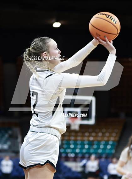 Thumbnail 1 in Green Mountain @ Roosevelt (CHSSA 5A Great 8) photogallery.