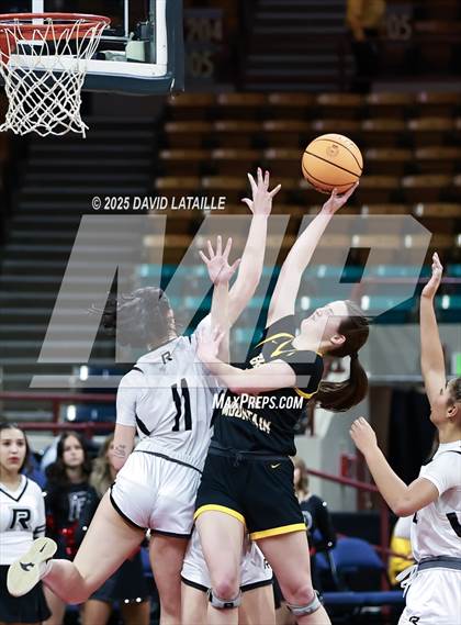 Thumbnail 1 in Green Mountain @ Roosevelt (CHSSA 5A Great 8) photogallery.