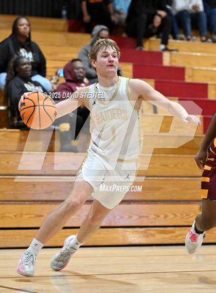 Thumbnail 2 in Edison vs. Rio Americano (916 vs. 209 Challenge) photogallery.