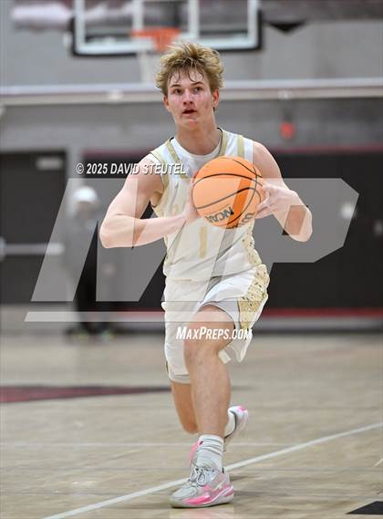 Thumbnail 3 in Edison vs. Rio Americano (916 vs. 209 Challenge) photogallery.