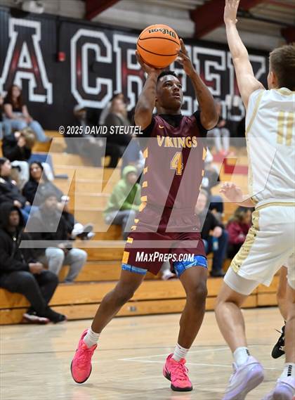 Thumbnail 3 in Edison vs. Rio Americano (916 vs. 209 Challenge) photogallery.