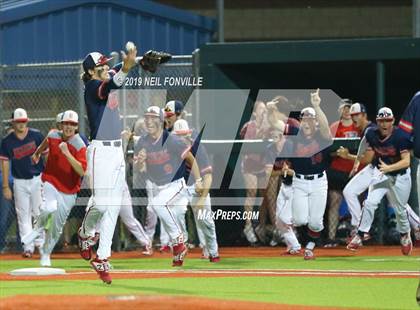 Thumbnail 3 in Allen vs. Boyd (UIL 6A Regional Quarterfinal) photogallery.