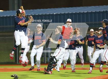 Thumbnail 1 in Allen vs. Boyd (UIL 6A Regional Quarterfinal) photogallery.