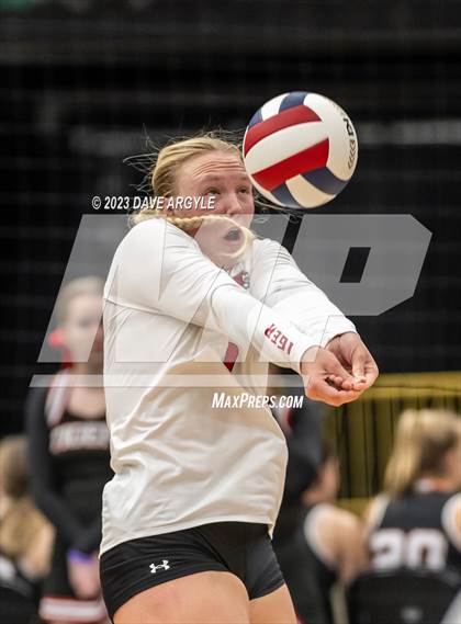 Thumbnail 2 in Mountain View vs. Hurricane (UHSAA 4A Tournament) photogallery.
