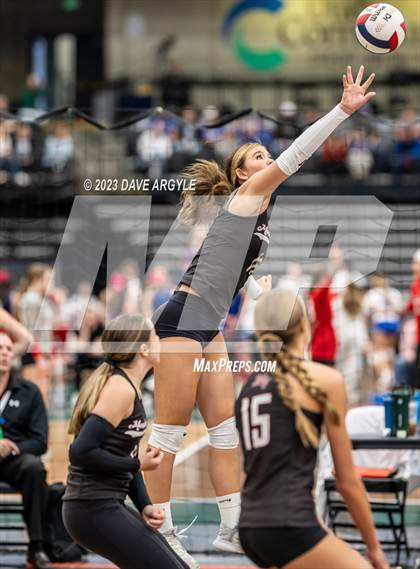 Thumbnail 1 in Mountain View vs. Hurricane (UHSAA 4A Tournament) photogallery.