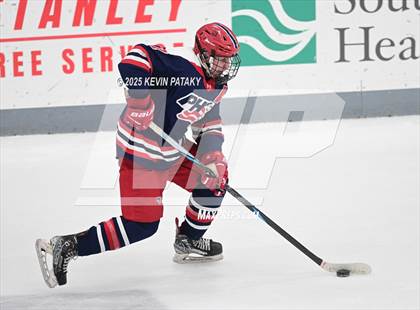 Thumbnail 1 in Portsmouth vs. East Greenwich (RIIL D2 Final) photogallery.