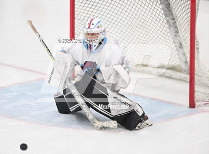 Thumbnail 1 in Portsmouth vs. East Greenwich (RIIL D2 Final) photogallery.