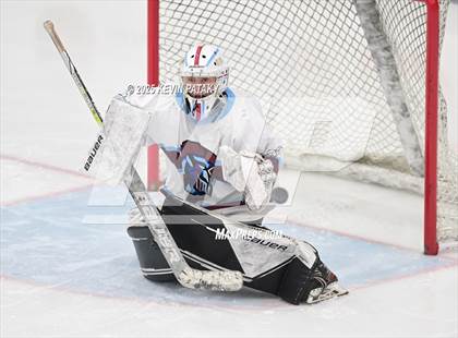 Thumbnail 2 in Portsmouth vs. East Greenwich (RIIL D2 Final) photogallery.