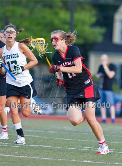 Thumbnail 2 in Wellesley vs Westwood (MIAA Division 1 South Final) photogallery.