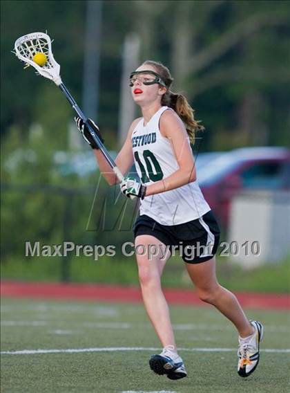 Thumbnail 1 in Wellesley vs Westwood (MIAA Division 1 South Final) photogallery.
