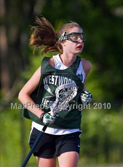 Thumbnail 1 in Wellesley vs Westwood (MIAA Division 1 South Final) photogallery.