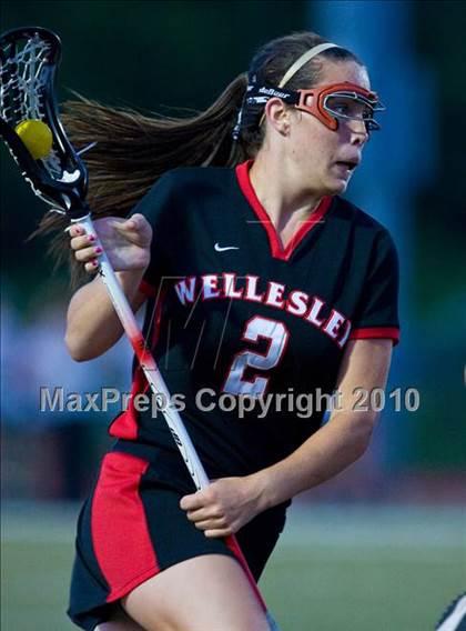 Thumbnail 2 in Wellesley vs Westwood (MIAA Division 1 South Final) photogallery.