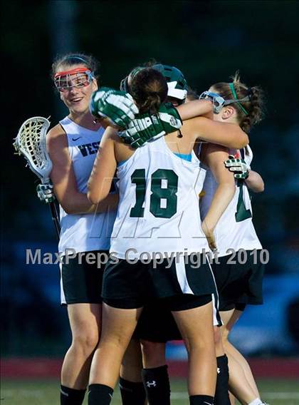 Thumbnail 1 in Wellesley vs Westwood (MIAA Division 1 South Final) photogallery.