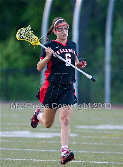 Thumbnail 2 in Wellesley vs Westwood (MIAA Division 1 South Final) photogallery.