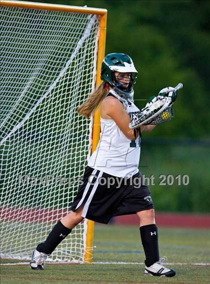 Thumbnail 1 in Wellesley vs Westwood (MIAA Division 1 South Final) photogallery.