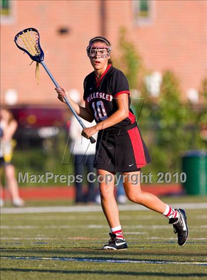 Thumbnail 3 in Wellesley vs Westwood (MIAA Division 1 South Final) photogallery.
