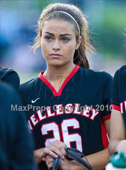 Thumbnail 1 in Wellesley vs Westwood (MIAA Division 1 South Final) photogallery.