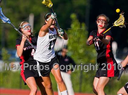 Thumbnail 3 in Wellesley vs Westwood (MIAA Division 1 South Final) photogallery.