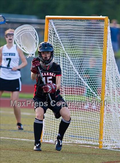 Thumbnail 3 in Wellesley vs Westwood (MIAA Division 1 South Final) photogallery.