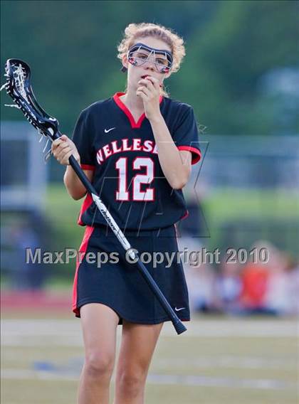 Thumbnail 2 in Wellesley vs Westwood (MIAA Division 1 South Final) photogallery.