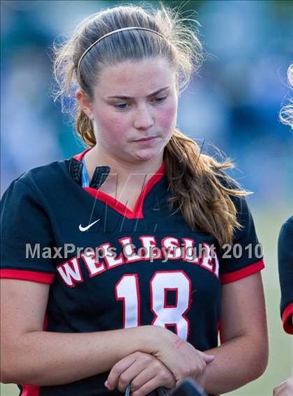 Thumbnail 3 in Wellesley vs Westwood (MIAA Division 1 South Final) photogallery.