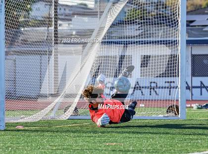 Thumbnail 3 in Mira Costa vs. North photogallery.