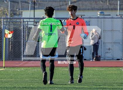 Thumbnail 2 in Mira Costa vs. North photogallery.