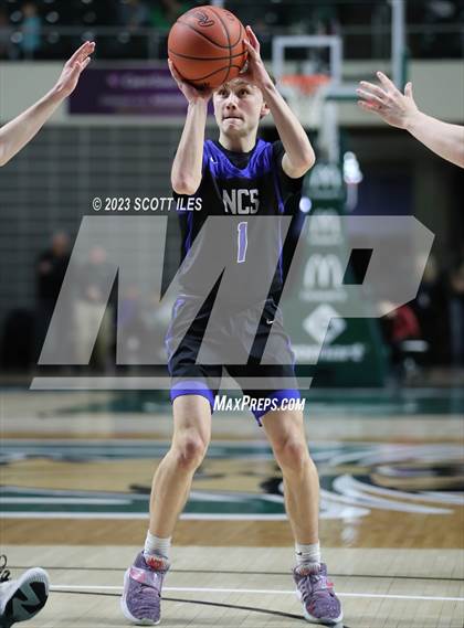 Thumbnail 2 in Northside Christian vs Green (OHSAA D4 Regional Semifinal) photogallery.