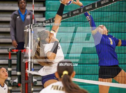 Thumbnail 1 in Punahou vs. Moapa Valley (Durango Fall Classic) photogallery.
