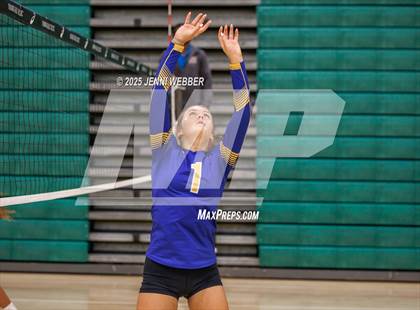 Thumbnail 2 in Punahou vs. Moapa Valley (Durango Fall Classic) photogallery.