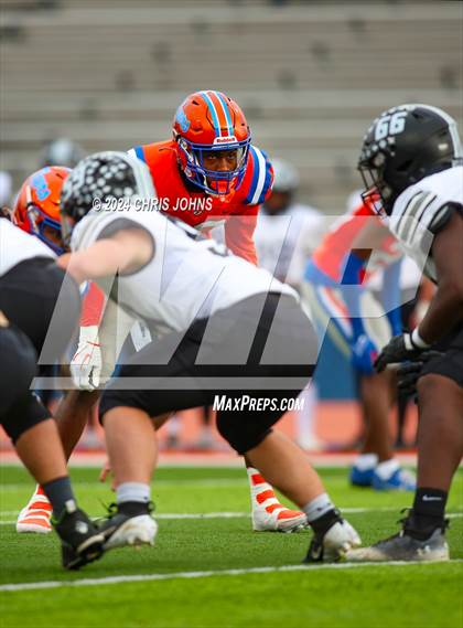 Thumbnail 2 in Normal West @ East St. Louis (IHSA 6A second round) photogallery.