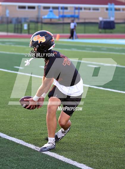 Thumbnail 2 in Grand Saline vs West Rusk photogallery.