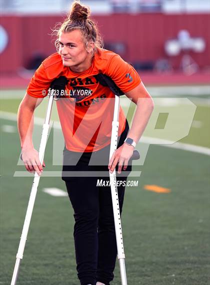 Thumbnail 2 in Grand Saline vs West Rusk photogallery.