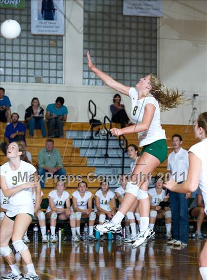 Thumbnail 1 in Thousand Oaks @ Santa Barbara photogallery.