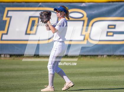 Thumbnail 2 in San Pasqual vs. Mission Hills (CIF SDS D2 Final) photogallery.