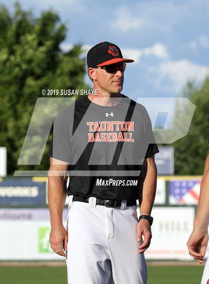 Thumbnail 3 in Taunton vs. Shrewsbury (MIAA Division 1 Final) photogallery.