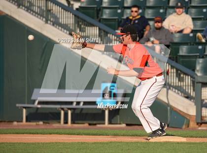 Thumbnail 3 in Taunton vs. Shrewsbury (MIAA Division 1 Final) photogallery.