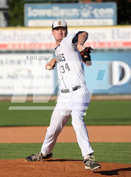 Thumbnail 3 in Taunton vs. Shrewsbury (MIAA Division 1 Final) photogallery.