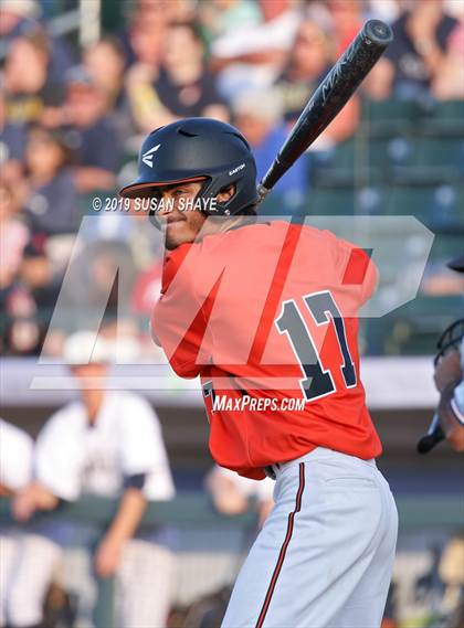Thumbnail 3 in Taunton vs. Shrewsbury (MIAA Division 1 Final) photogallery.