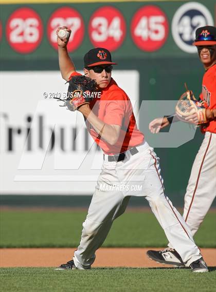 Thumbnail 3 in Taunton vs. Shrewsbury (MIAA Division 1 Final) photogallery.