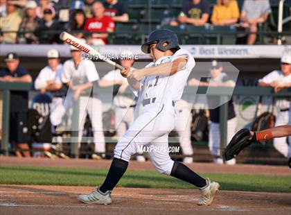 Thumbnail 2 in Taunton vs. Shrewsbury (MIAA Division 1 Final) photogallery.