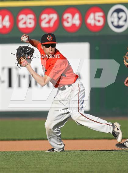 Thumbnail 2 in Taunton vs. Shrewsbury (MIAA Division 1 Final) photogallery.
