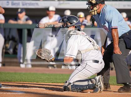 Thumbnail 2 in Taunton vs. Shrewsbury (MIAA Division 1 Final) photogallery.