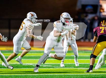 Thumbnail 1 in Mead @ Windsor photogallery.