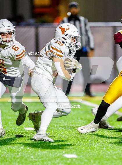 Thumbnail 2 in Mead @ Windsor photogallery.