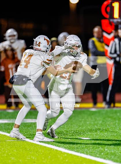 Thumbnail 2 in Mead @ Windsor photogallery.