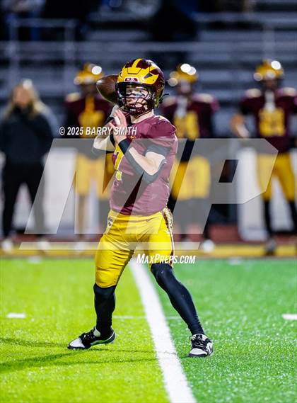 Thumbnail 1 in Mead @ Windsor photogallery.