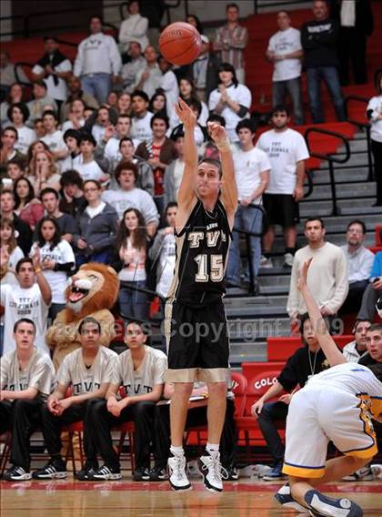 Thumbnail 1 in Desert Christian vs. Tarbut V'torah (CIF SS D6-AA Final) photogallery.